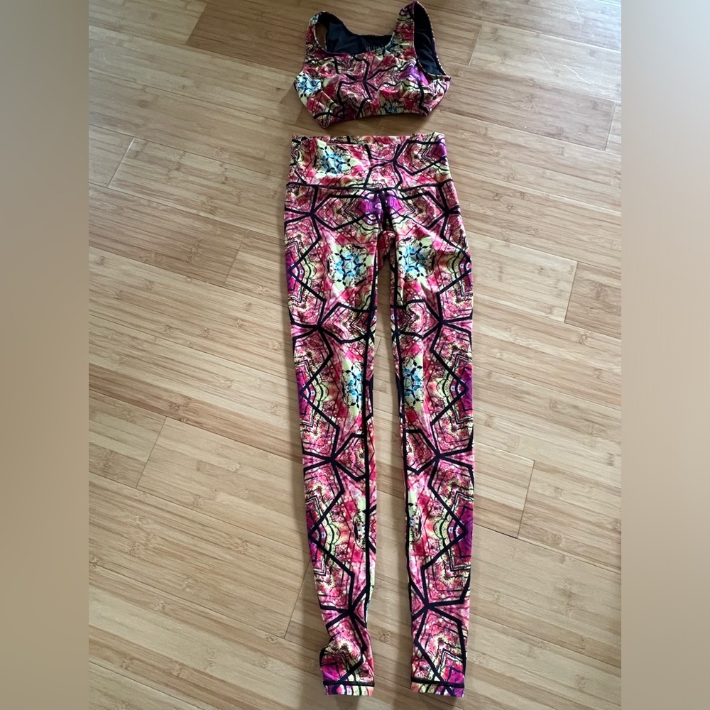 Wolven Threads Yoga Set